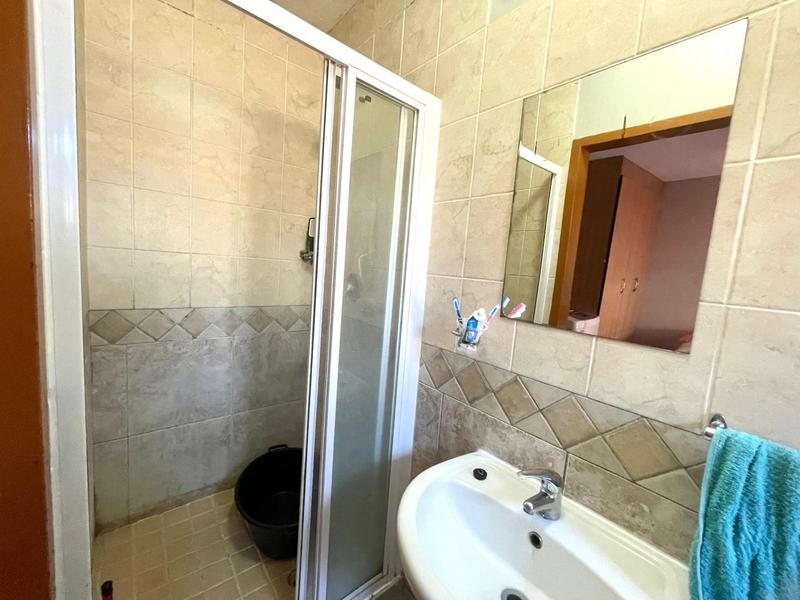 1 Bedroom Property for Sale in Kannoniers Park North West